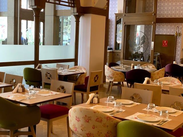 Leila Restaurant
